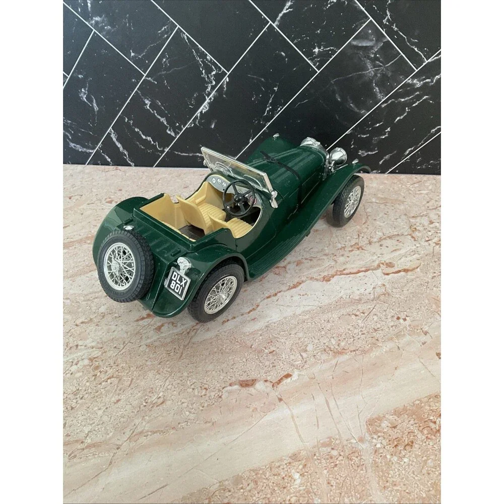 Jaguar SS 100 Burago made in Italy diecast